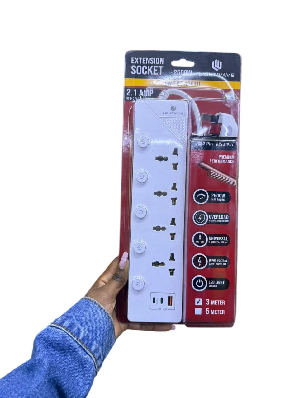 LightWave 4 Way Power Extension With Overload protection, Universal sockets, 2 USB Ports, 1 USB-C Port, 2500w max power LW EXT 42C1U- 3 Metres